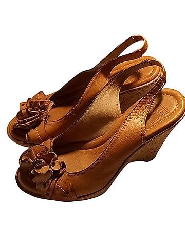 FRYE Pepperleaf Sling Wedges (view 1)