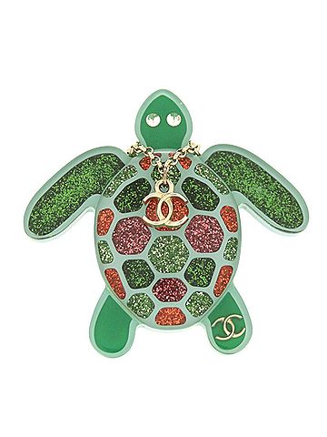 Chanel Chanel Turtle Motif D19S Plastic Green Brooch Accessory 0433 CHANEL (view 1)