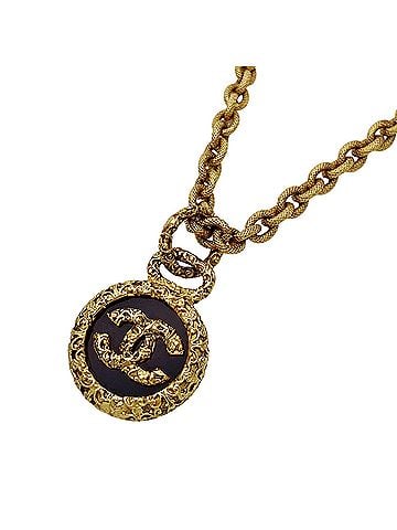Chanel Chanel necklace for women, gold and black, with the iconic logo. (view 2)