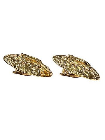 Chanel Chanel Matelassé Coco Mark Gold 23 Vintage Brand Accessories Earrings for Women (view 2)