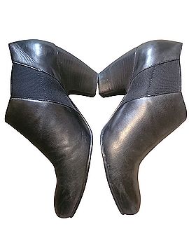 VANELi Ankle Boots (view 2)