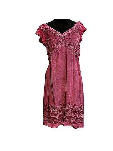 The Pyramid Collection Midi Dress Casual Dress (view 1)