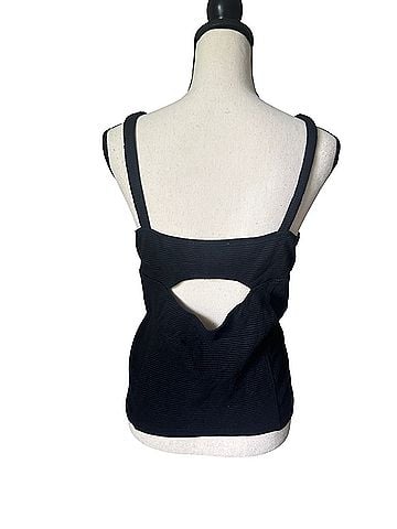 BB Dakota Sleeveless Top (view 2)