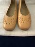 Coldwater Creek 100% Leather Tan Flats Size 9 - photo 4
