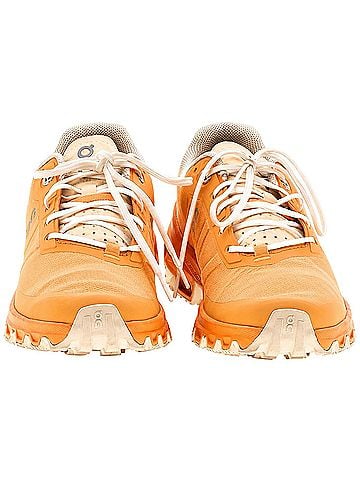 On Cloud Cloudventure trail running shoe Sneakers (view 2)