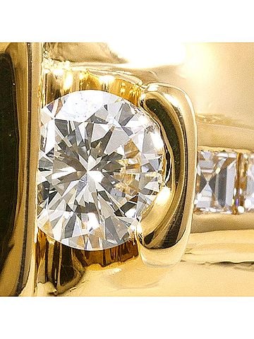 Unbranded 18K (18-karat) Yellow Gold Ring with Diamonds: 0.174ct and 0.13ct, Total Weight: 4.3g, Jewelry (view 2)
