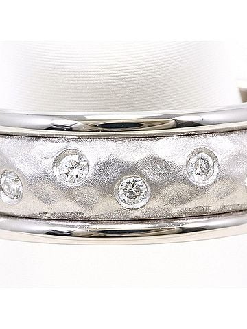 Unbranded 18K (18-karat white gold) ring with a 0.10 ct diamond, includes certificate of authenticity, and weighs 7.1g. (view 2)