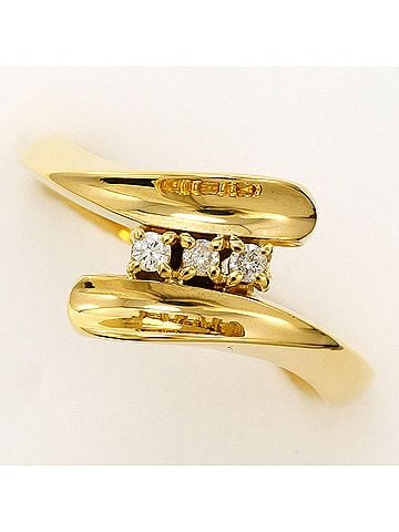 Unbranded 18K (18-karat) Yellow Gold Ring with Diamond (carat mark not specified), Certificate of Authenticity, Total Weight 4.3g, Jewelry (view 1)