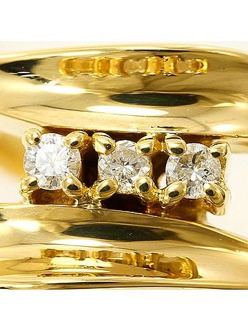 Unbranded 18K (18-karat) Yellow Gold Ring with Diamond (carat mark not specified), Certificate of Authenticity, Total Weight 4.3g, Jewelry (view 2)