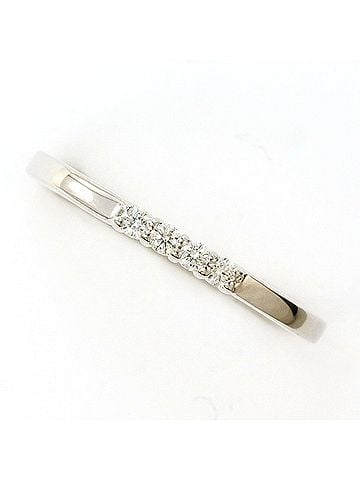 Unbranded 18K (18-karat white gold) ring with a 0.07ct diamond, total weight 1.6g. Jewelry. (view 1)
