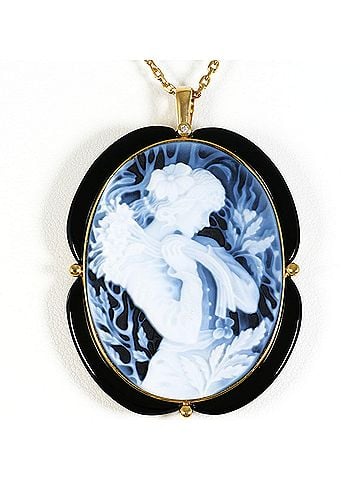 Unbranded 18K Yellow Gold Necklace Brooch with Stone Cameo and Onyx, Approx. 40cm, Total Weight 17.0g, Jewelry (view 1)