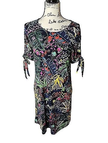Carmen Marc Valvo Casual Dress (view 1)