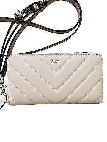 DKNY Wallet (view 1)
