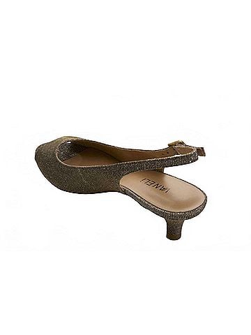 VANELi Women‚Äö?Ñ?¥s Buckie Pump Sandal (view 2)