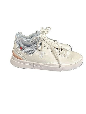 On Cloud The Roger Sneakers (view 1)
