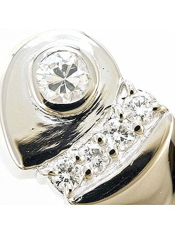 Unbranded Pm900 Platinum Ring with 1 Diamond (0.24 ct), Certificate of Authenticity, Total Weight 7.6g, Like New Condition. (view 2)