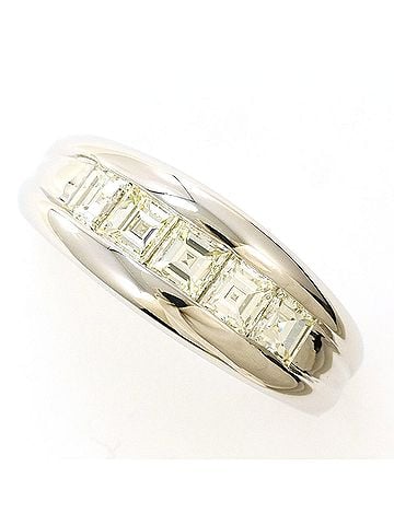 Unbranded PT900 Platinum Ring with 1 Diamond, Certificate of Authenticity, Total Weight 9.8g, Like New Condition (view 1)