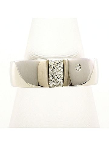 Unbranded PT900 Platinum Ring, 1 Diamond (0.41ct) and 0.01ct Diamond, with Appraisal Certificate, Total Weight 10.3g, Like New Condition. (view 1)