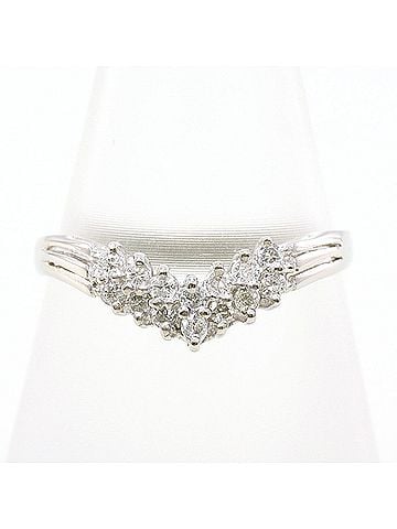 Unbranded PT900 Platinum Ring, 1 Diamond (0.14ct), Total Weight 2.3g, Like New Condition. (view 1)