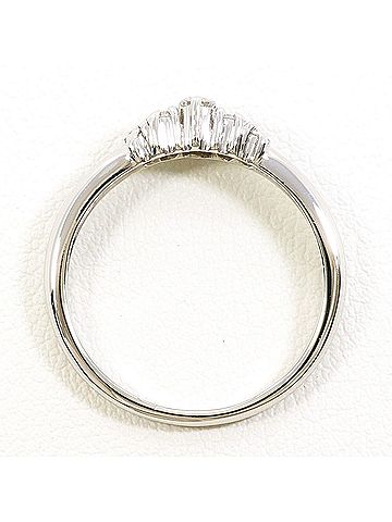 Unbranded PT900 Platinum Ring, 1 Diamond (0.30ct), Total Weight 4.5g, Like New Condition. (view 2)