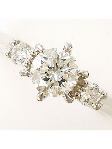 Unbranded PT900 Platinum Ring, 1 Diamond (0.852ct) and 0.22ct (VS1 clarity), Certified, Total Weight 5.4g, Like New Condition. (view 2)