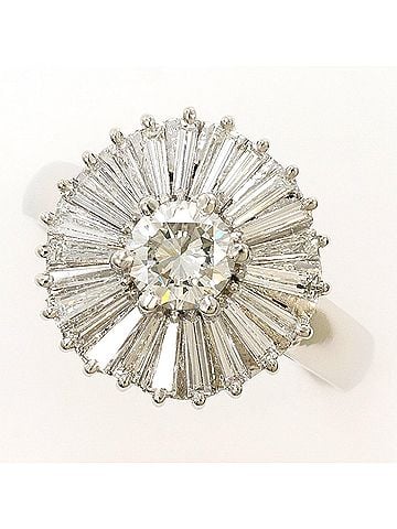 Unbranded PT900 Platinum Ring, 1 Diamond (0.58 ct) and 0.83 ct (VS1 clarity), Certified, Total Weight 8.3g, Like New Condition. (view 1)