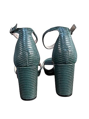 Chinese Laundry Sandals (view 2)