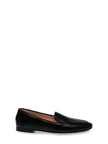 Steve Madden Women's Fitz Flat Shoe in Black (view 1)