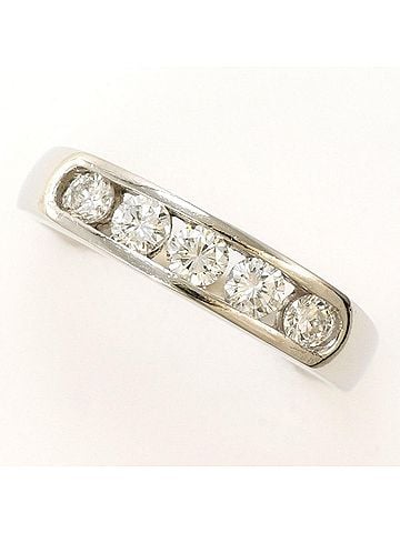 Unbranded PT900 Platinum Ring, 1 Diamond (0.52 carat), with Certificate of Authenticity, Total Weight Approx. 5.5g, Pre-owned/Like New Condition. (view 1)
