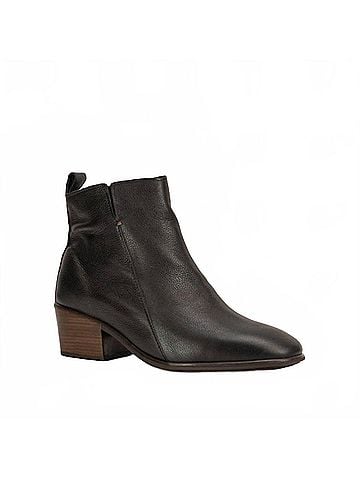 Naot Women's Ethic Boots - Medium (view 1)