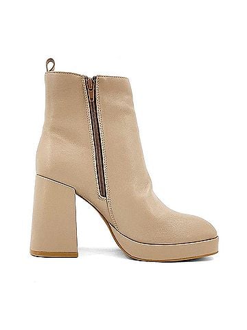 Shu Shop Women's Wadi Boots in Beige (view 1)