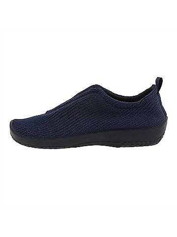 Arcopedico Women's Es Slip On Shoes in Navy (view 2)
