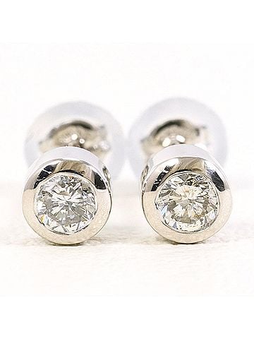 Unbranded Platinum (PT) earrings with diamonds (no carat markings), total weight 1.0g, like new. (view 2)