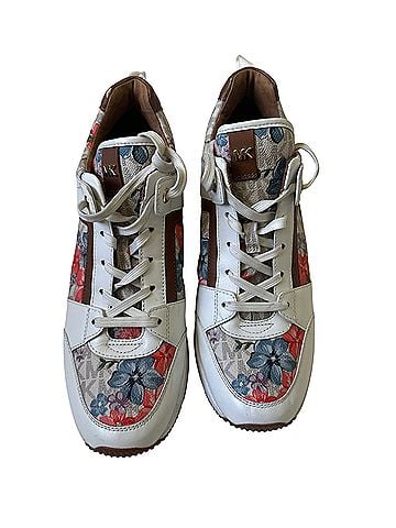 Michael Kors Sneakers (view 2)