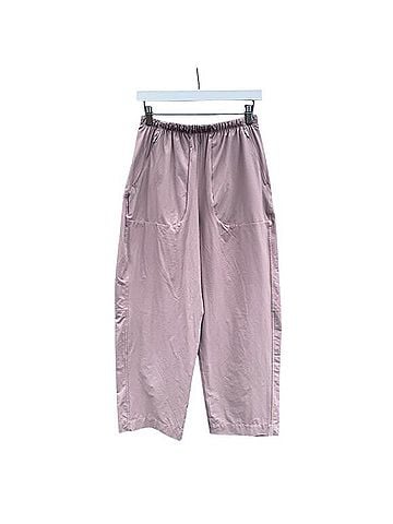 Y7/Lululemon Lightweight Mid-Rise Barrel-Leg Cropped Pant Casual Pants (view 1)
