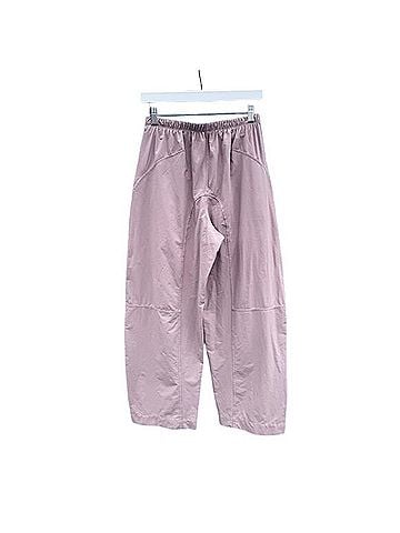 Y7/Lululemon Lightweight Mid-Rise Barrel-Leg Cropped Pant Casual Pants (view 2)