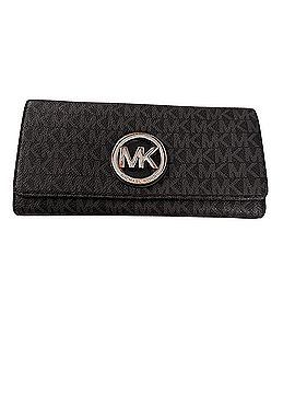 Michael Kors Wallet (view 1)