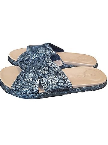 Kenneth Cole Sandals (view 1)