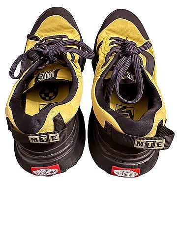 Vans Sneakers (view 2)