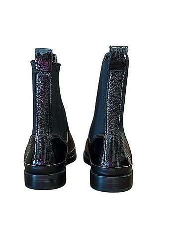 Vince. Cecyl Boots (view 2)