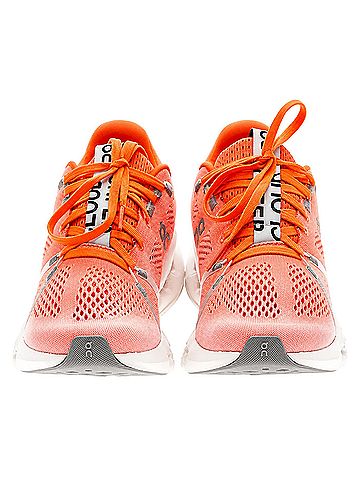 On Cloud Cloudsurfer On Cloud running shoe with lightweight Cloudtec souls Sneakers (view 2)
