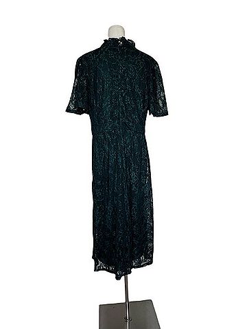 Julia Jordan Cocktail Dress (view 2)