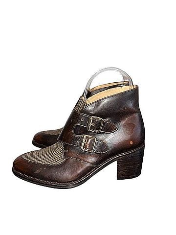 The Office of Angela Scott Boots (view 1)