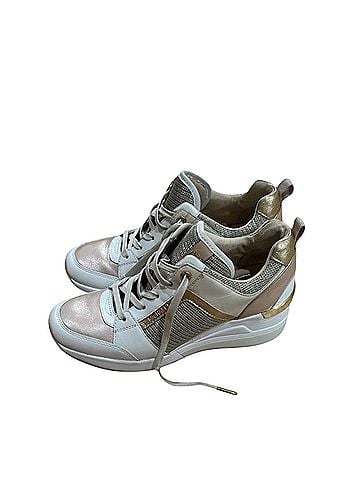 Michael Kors Sneakers (view 1)
