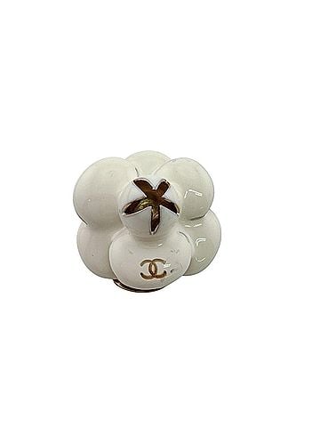 Chanel CHANEL Camellia Earrings, White Jewelry (view 2)
