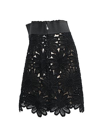 Dolce & Gabbana Dolce & Gabbana Floral Lace Detailed Shorts in Black Cotton (view 2)