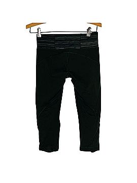 Lululemon Athletica Gator Vent It Out Crop Leggings (view 2)