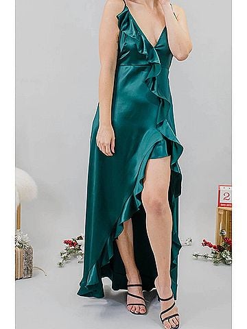 Dress Forum Swoon Worthy Dress in Green (view 2)