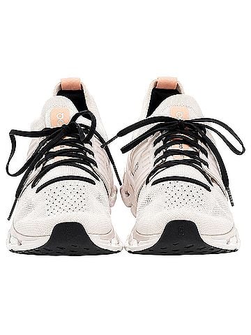 On Cloud Cloudswift  Sneakers (view 2)