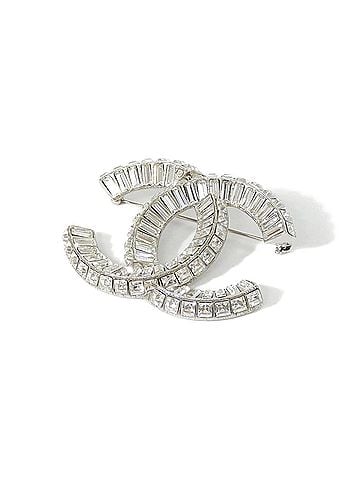 Chanel Chanel 63085 Brooch (view 1)